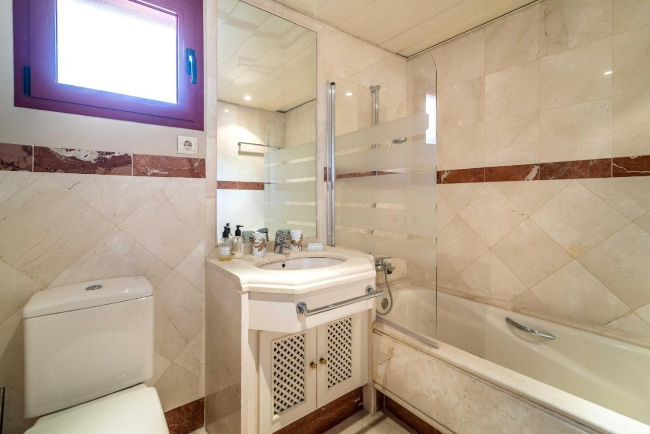 Stylish 2-Bed Apartment In Elviria W Pool Apartment