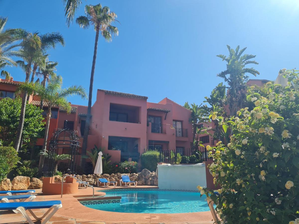 Stylish 2-Bed Apartment In Elviria W Pool Apartment